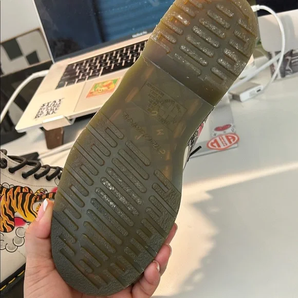 Dr. Martens Grez 1460 tattoo collab White Boots with Black Laces wom 9 men 8 - Picture 7 of 7